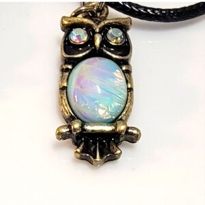 Iridescent gemstone opal owl pendant on a leather cord necklace, NWOT